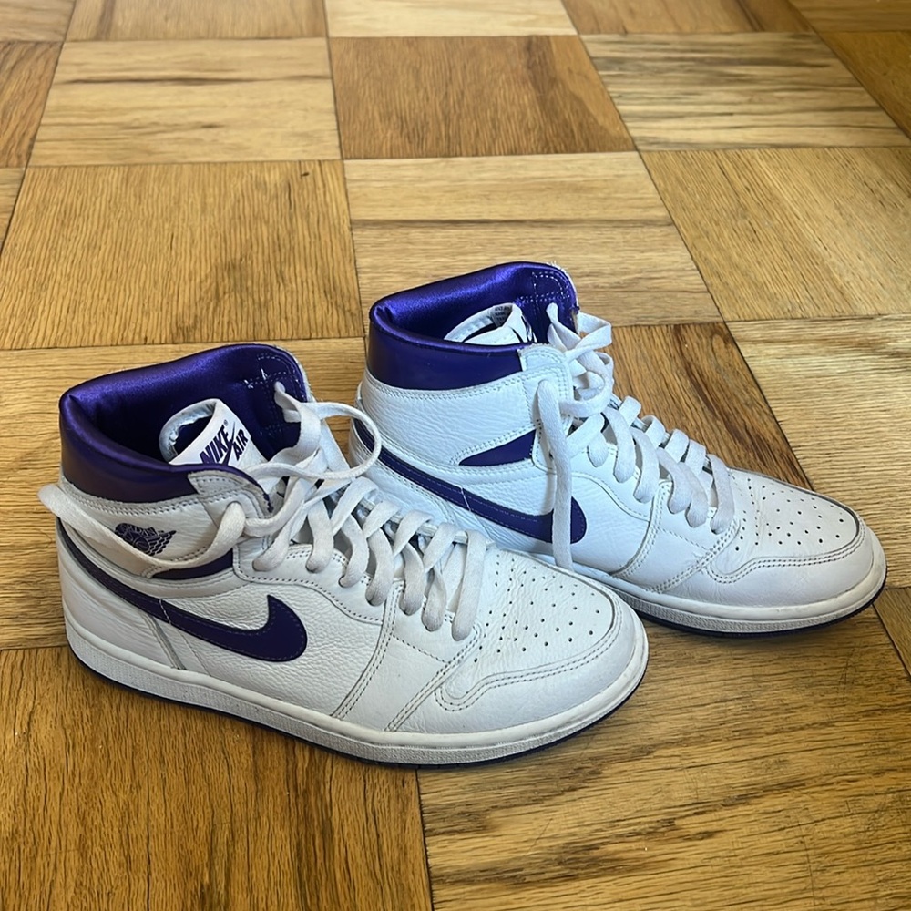 Bought Them And Only Wore Them Twice. Nothing Wro… - image 1
